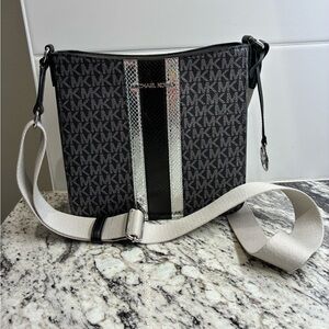 Michael Kors Crossbody Purse